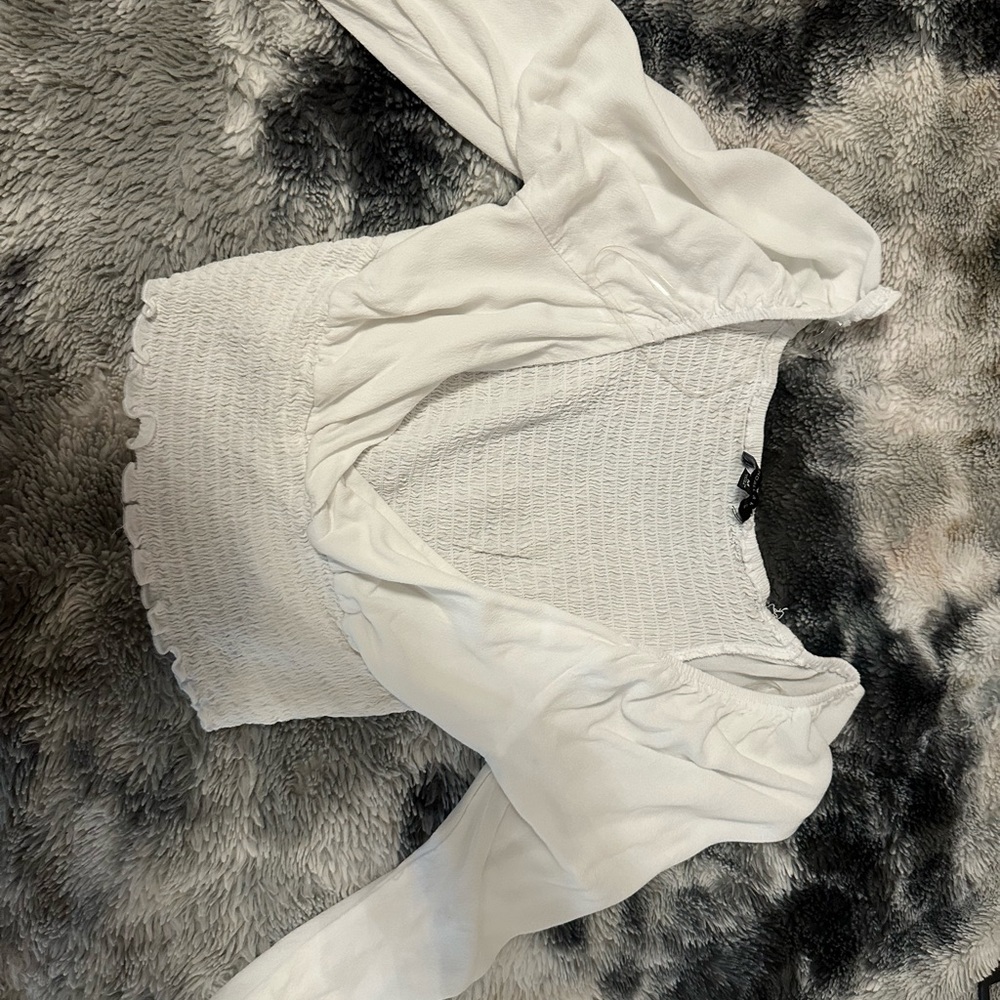Kendall and Kylie crop